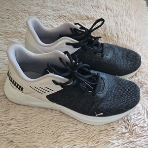 Puma Women’s Black & Light Pink Disperse XT2 Running Shoes size 10